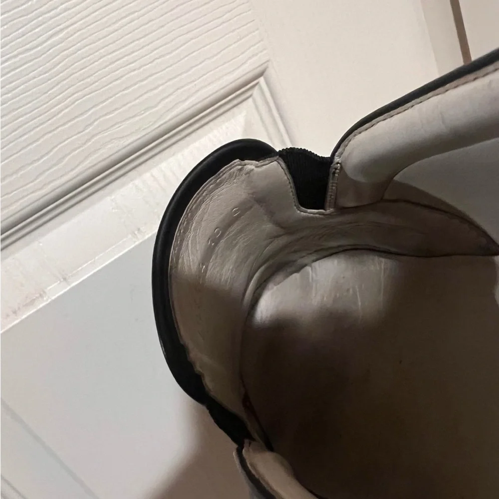 Gucci Guccissima Black Embossed Men's slip ons - Picture 10 of 10